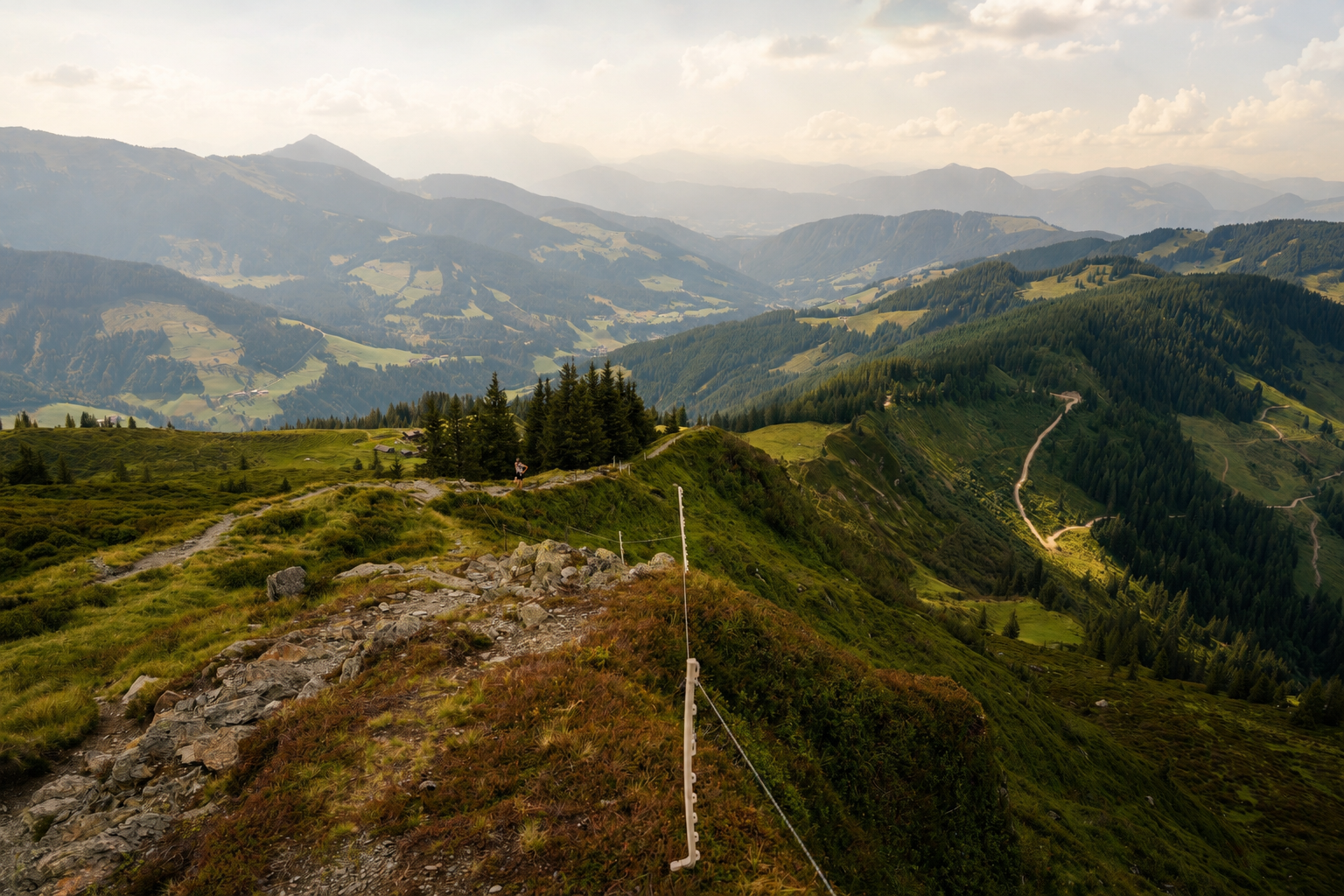 Aparthotel Iris - Wandern Feldalphorn Tirol